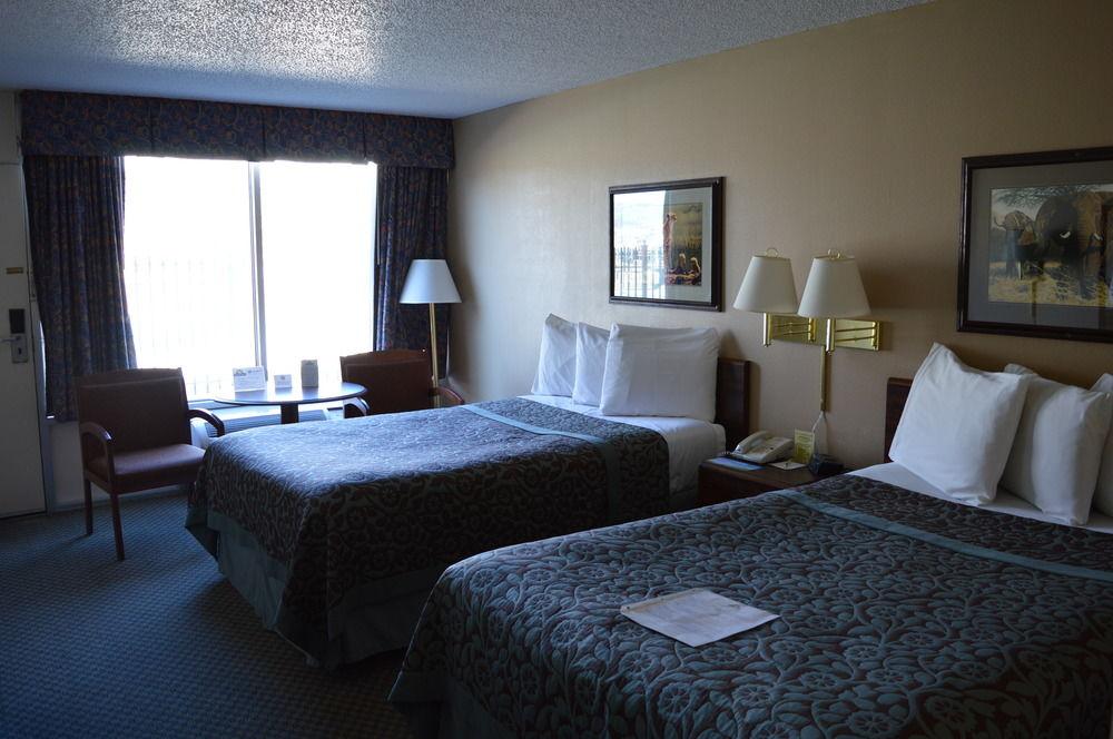 Hotel Hot Springs & 3*